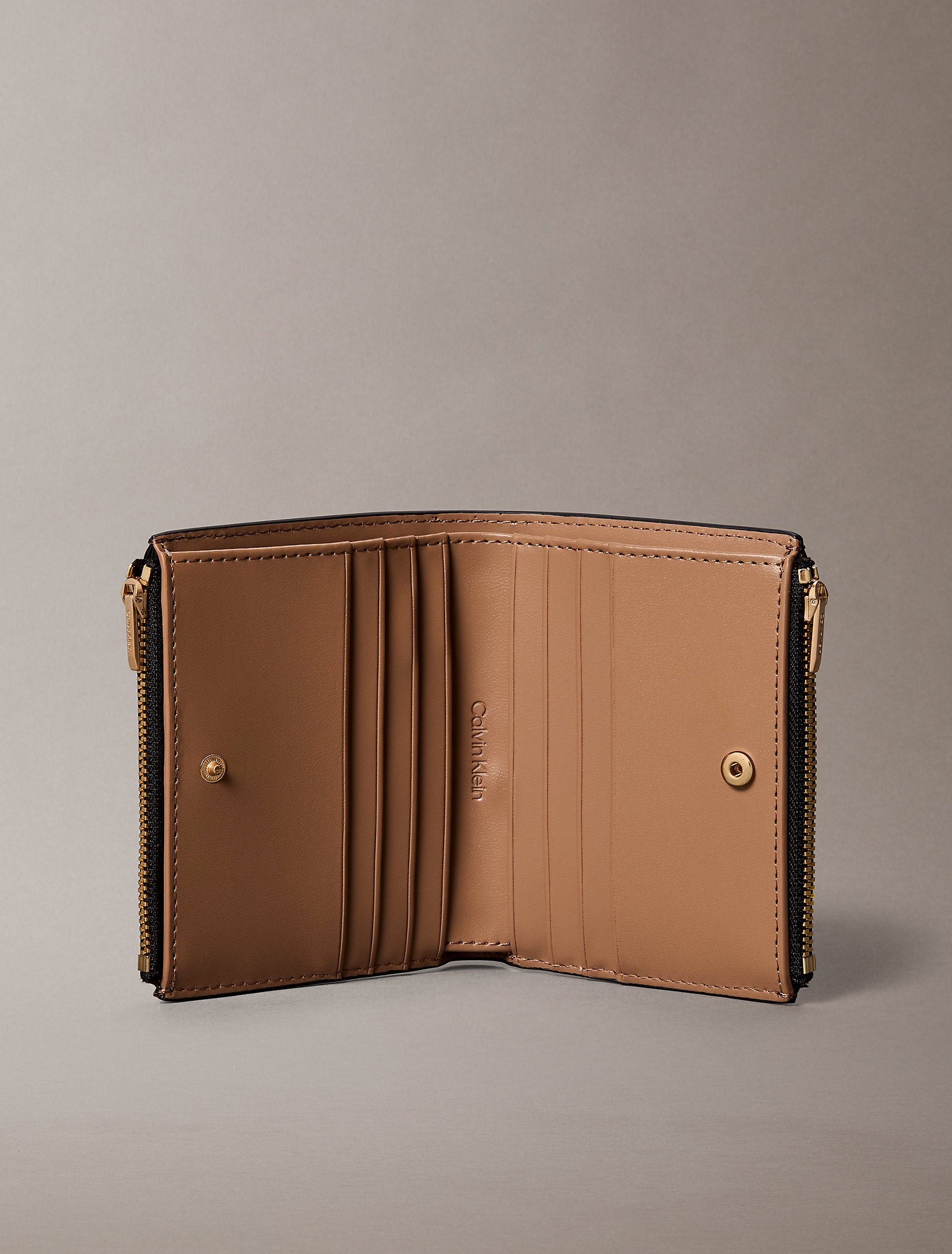 Calvin Klein Foil Logo Dbl Zip Wallet