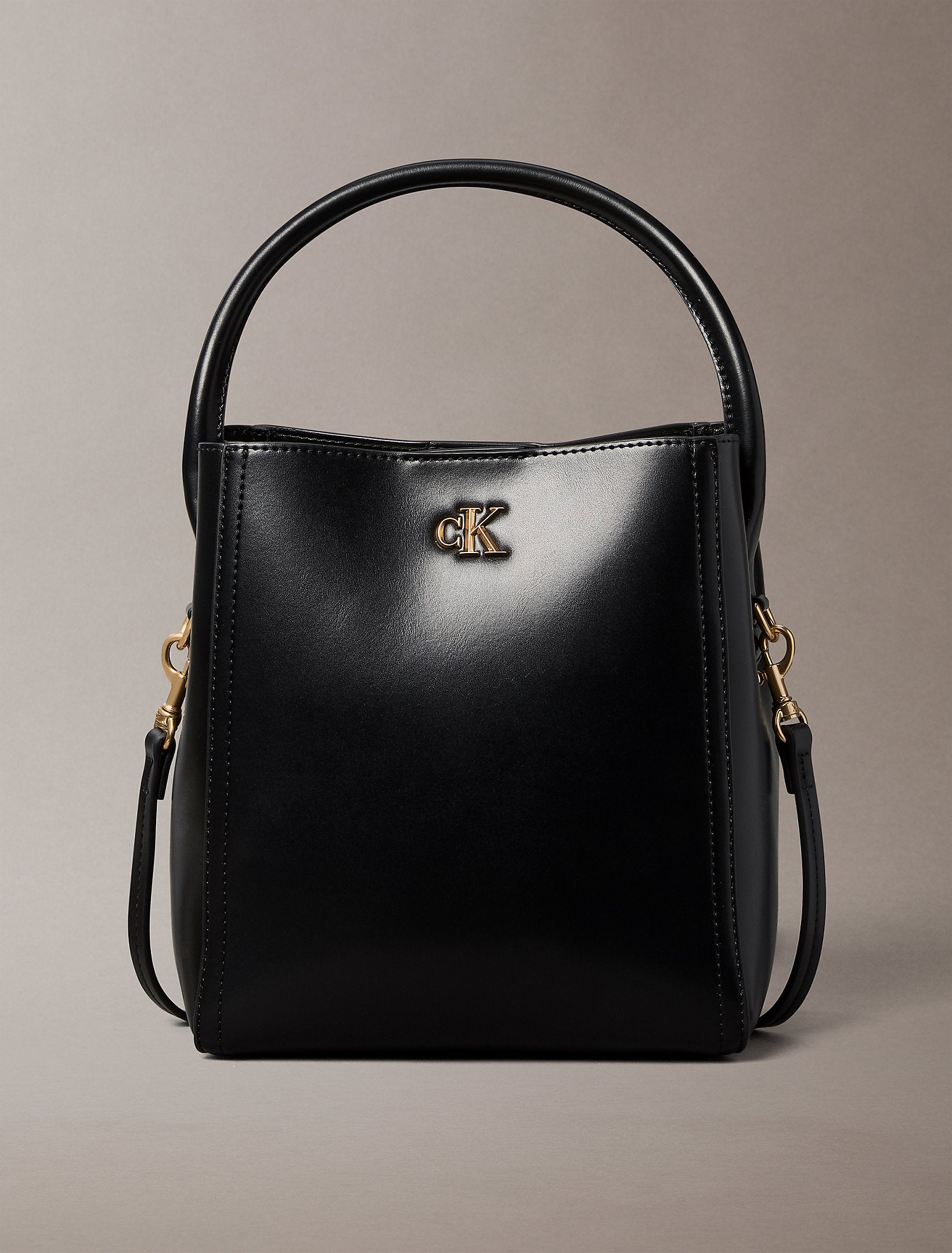 Calvin Klein Bucket With Strap Bag