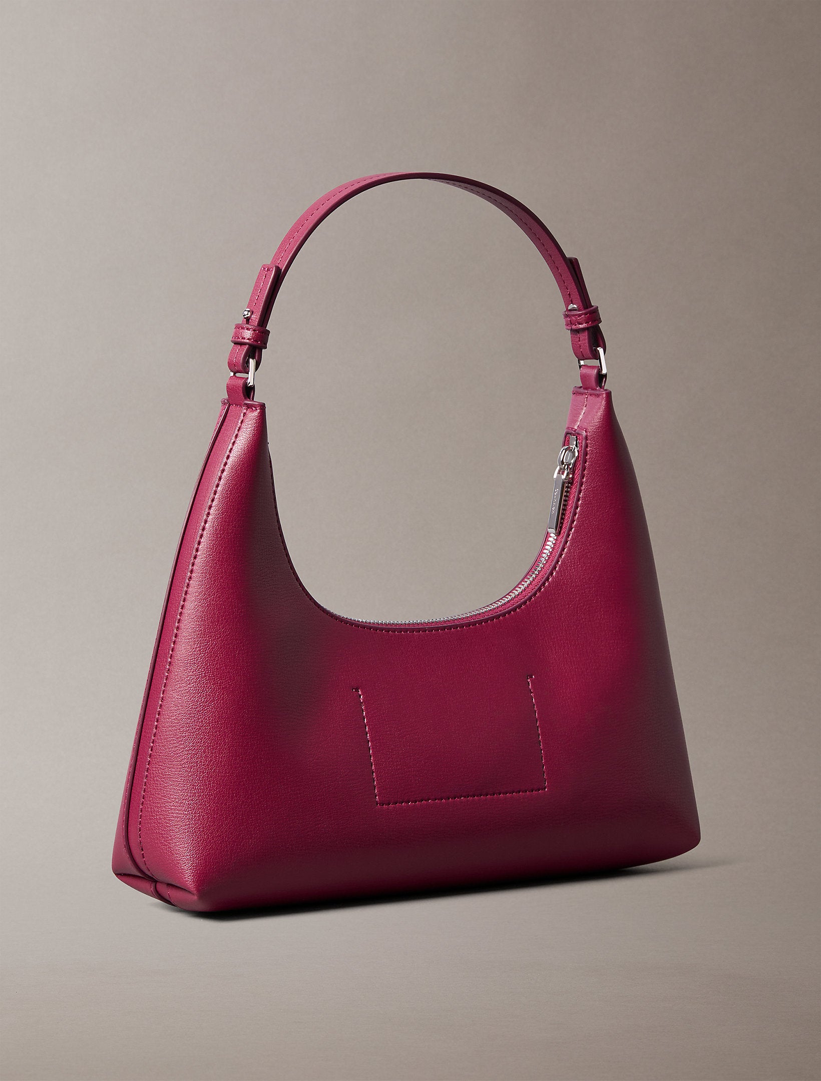 תיק קלווין קליין Conv Shou﻿lder