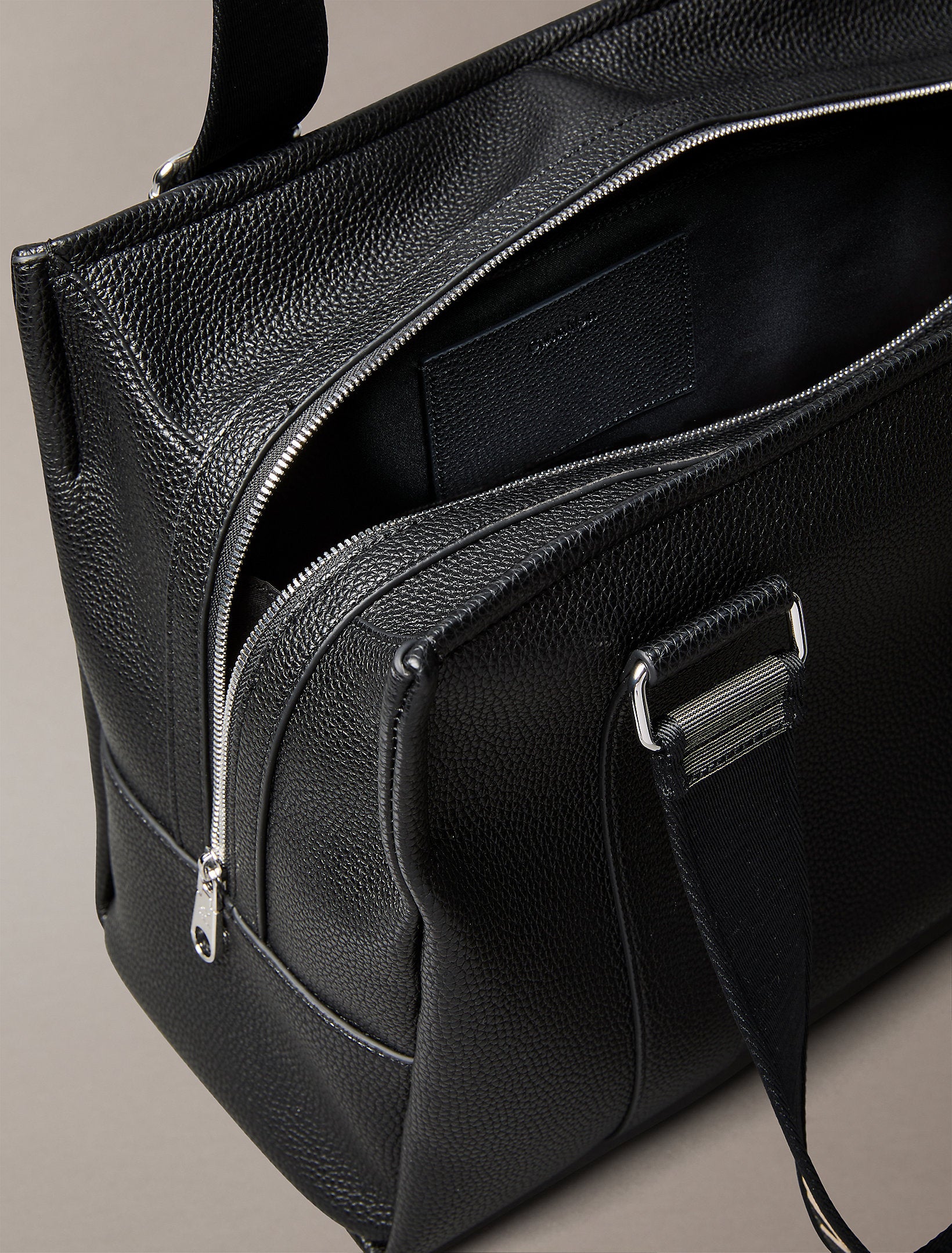 حقيبة كالفين كلاين Webbing Adj Strap Tote
