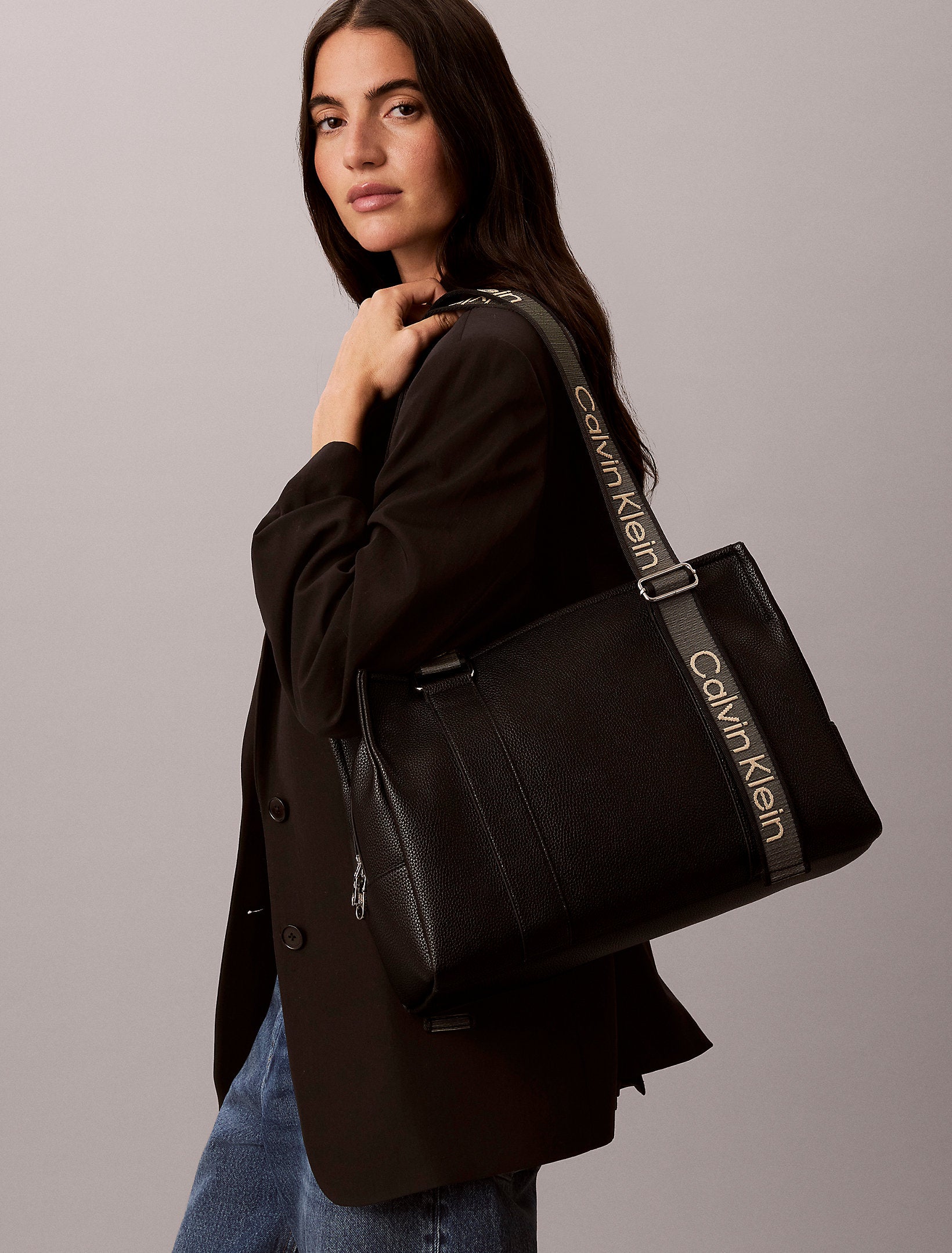 حقيبة كالفين كلاين Webbing Adj Strap Tote