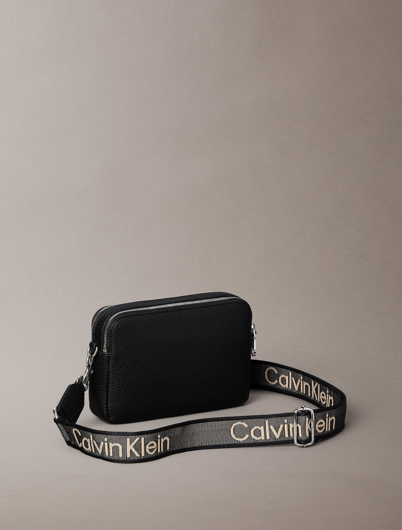 Calvin Klein Webbing 2x Strap Camera Bag