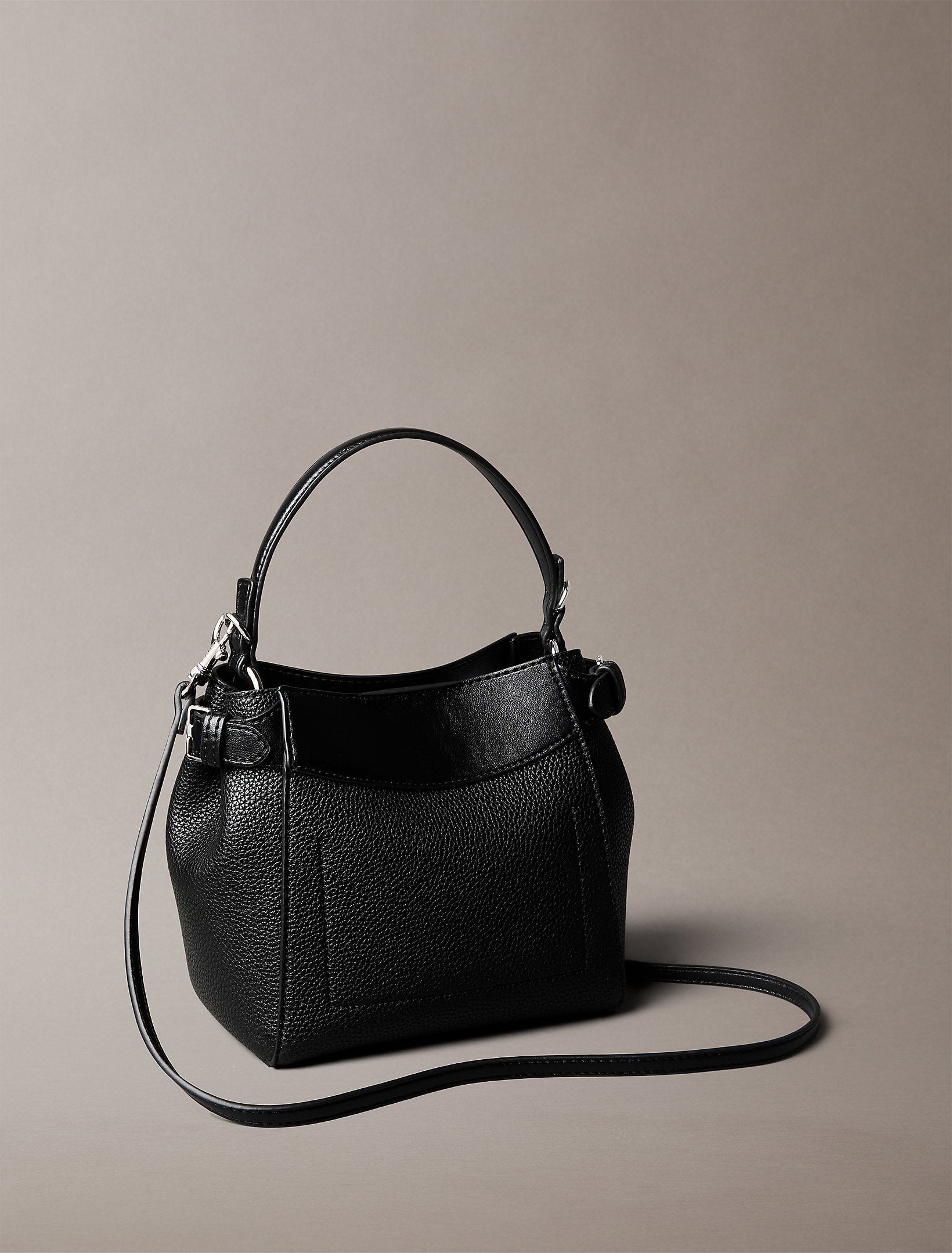 حقيبة كالفين كلاين Mix Media Crossbody