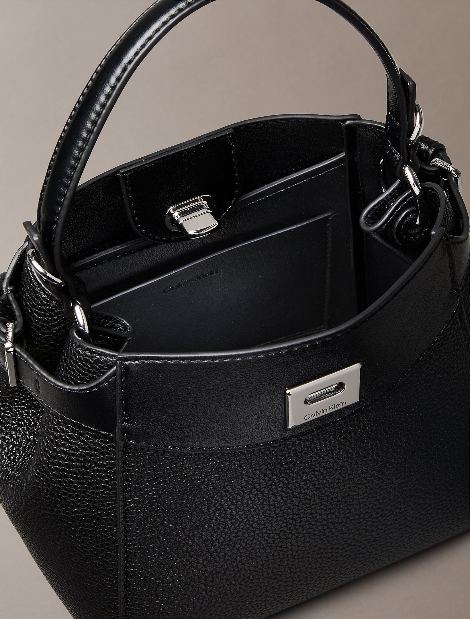 حقيبة كالفين كلاين Mix Media Crossbody