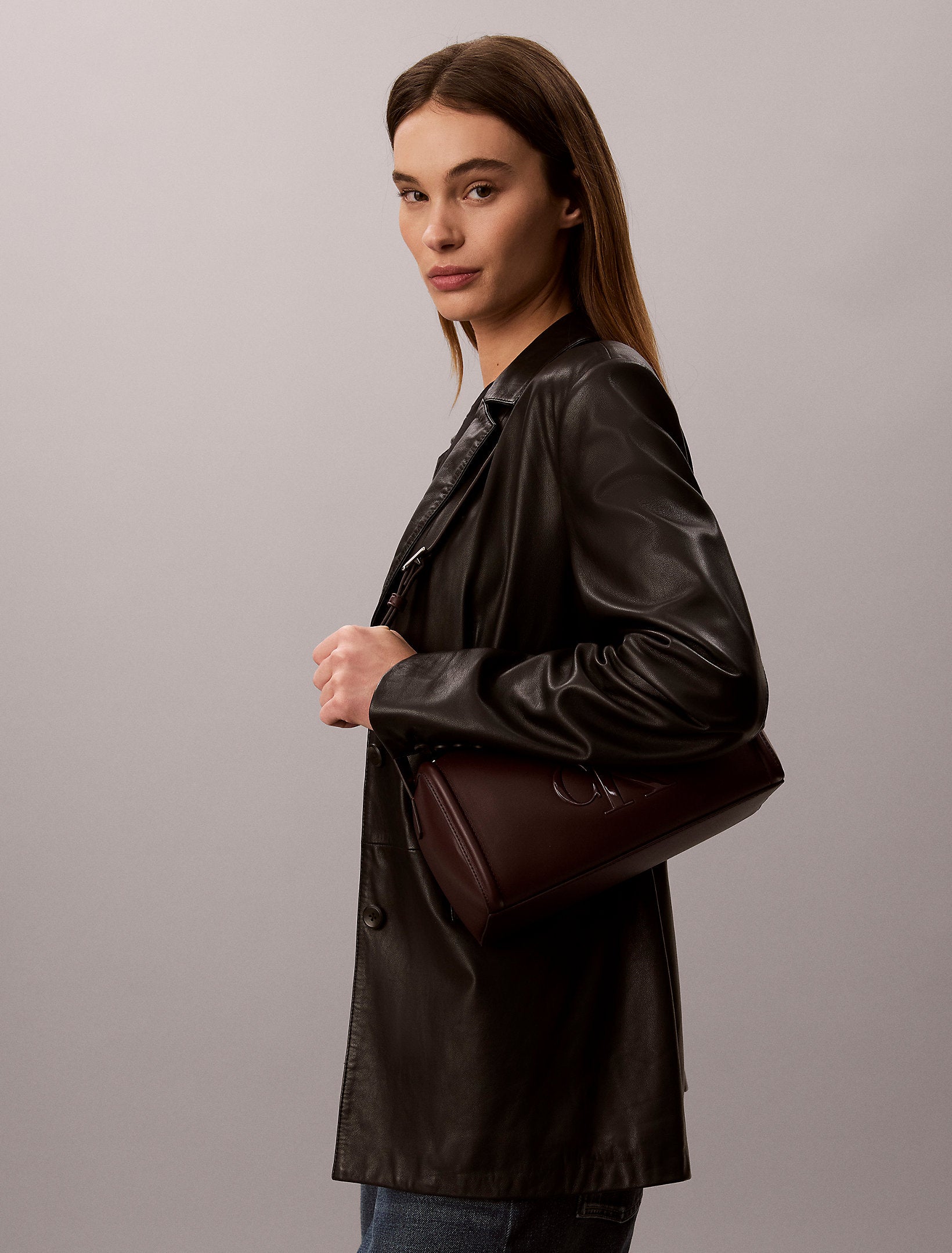 حقيبة كالفين كلاين Bold Slouchy Shoulder