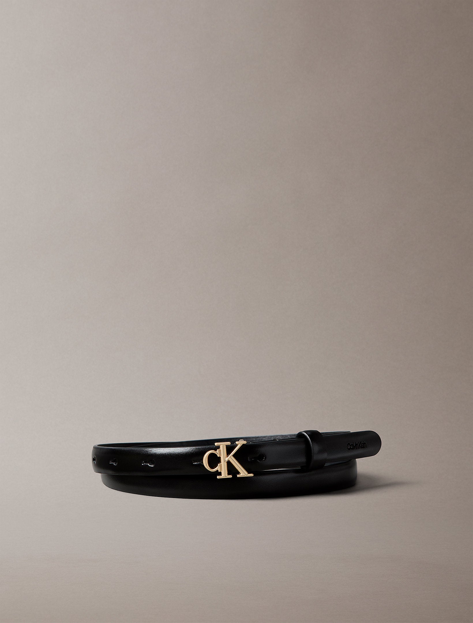 حزام كالفين كلاين Round Buckle Smooth 15mm