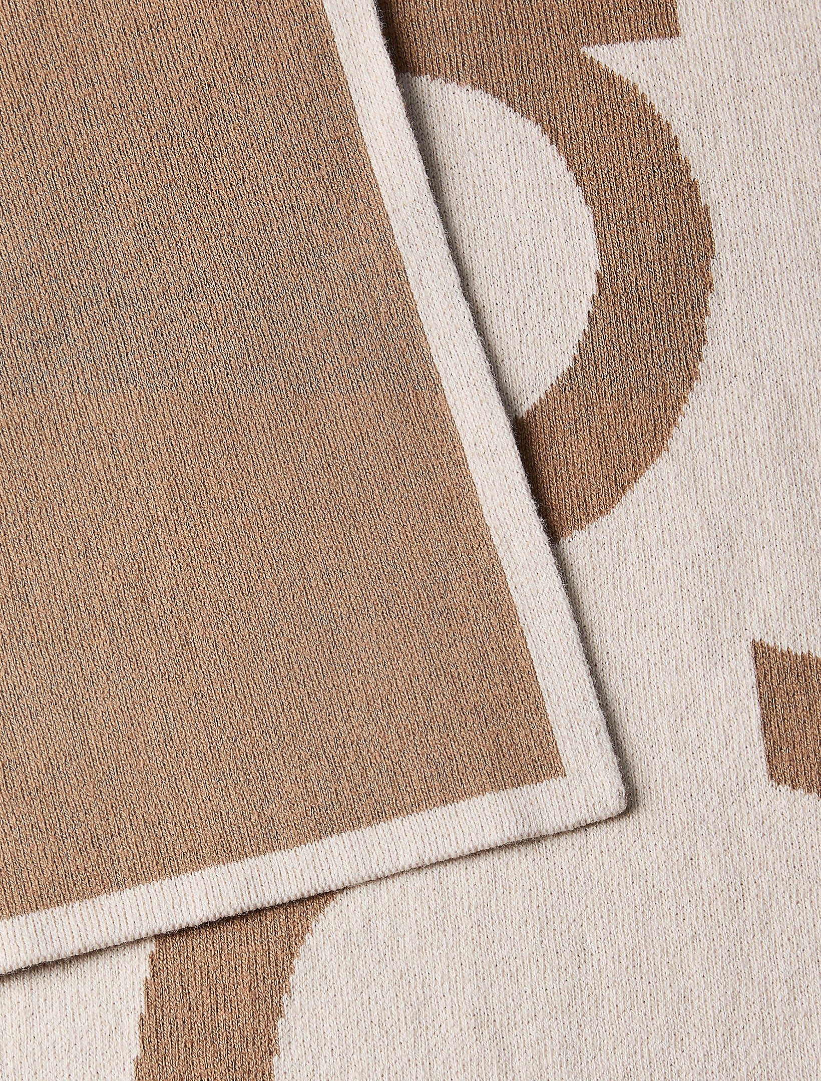 وشاح كالفين كلاين Bold Logo 2-Tone Jacquard