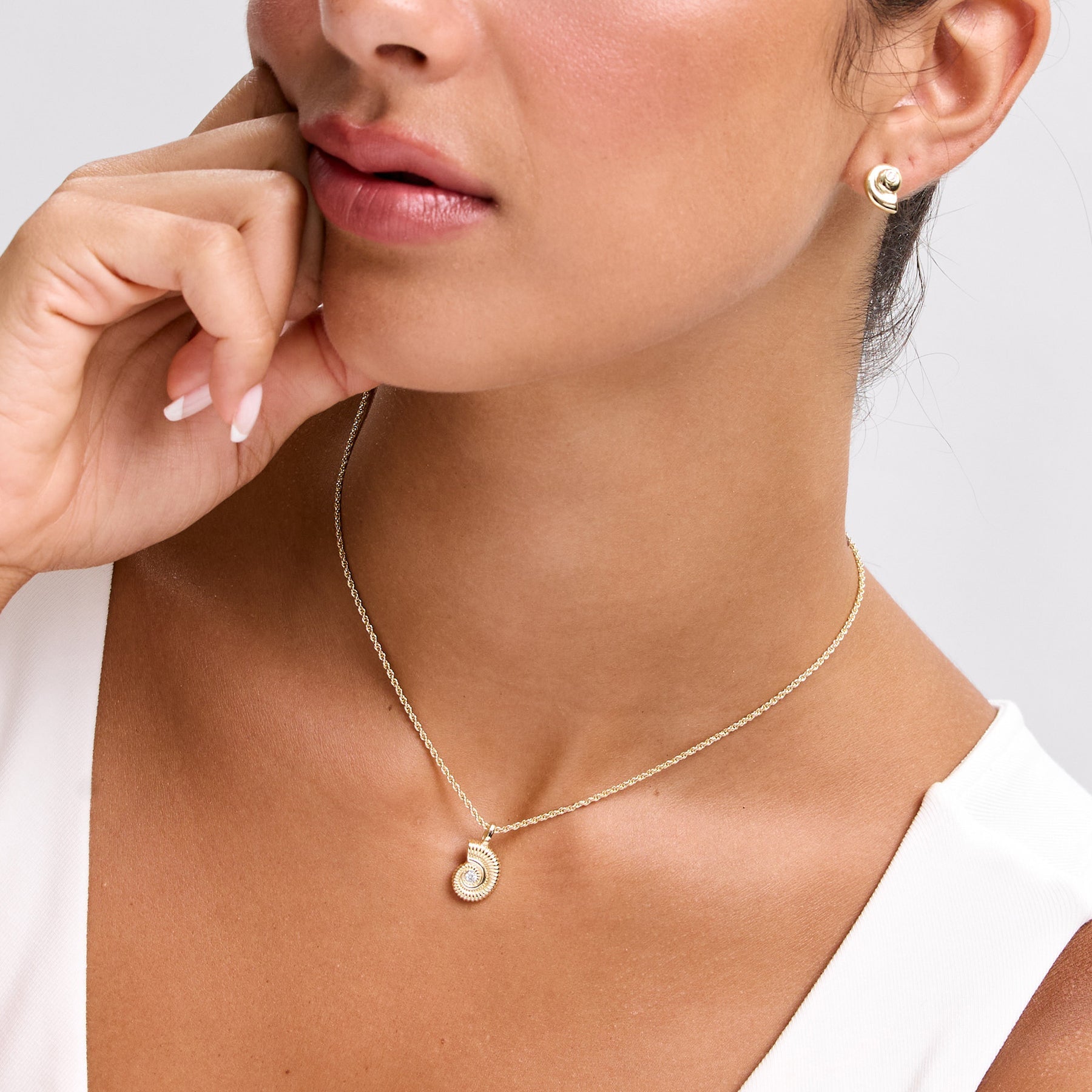 Danon Shell Necklace
