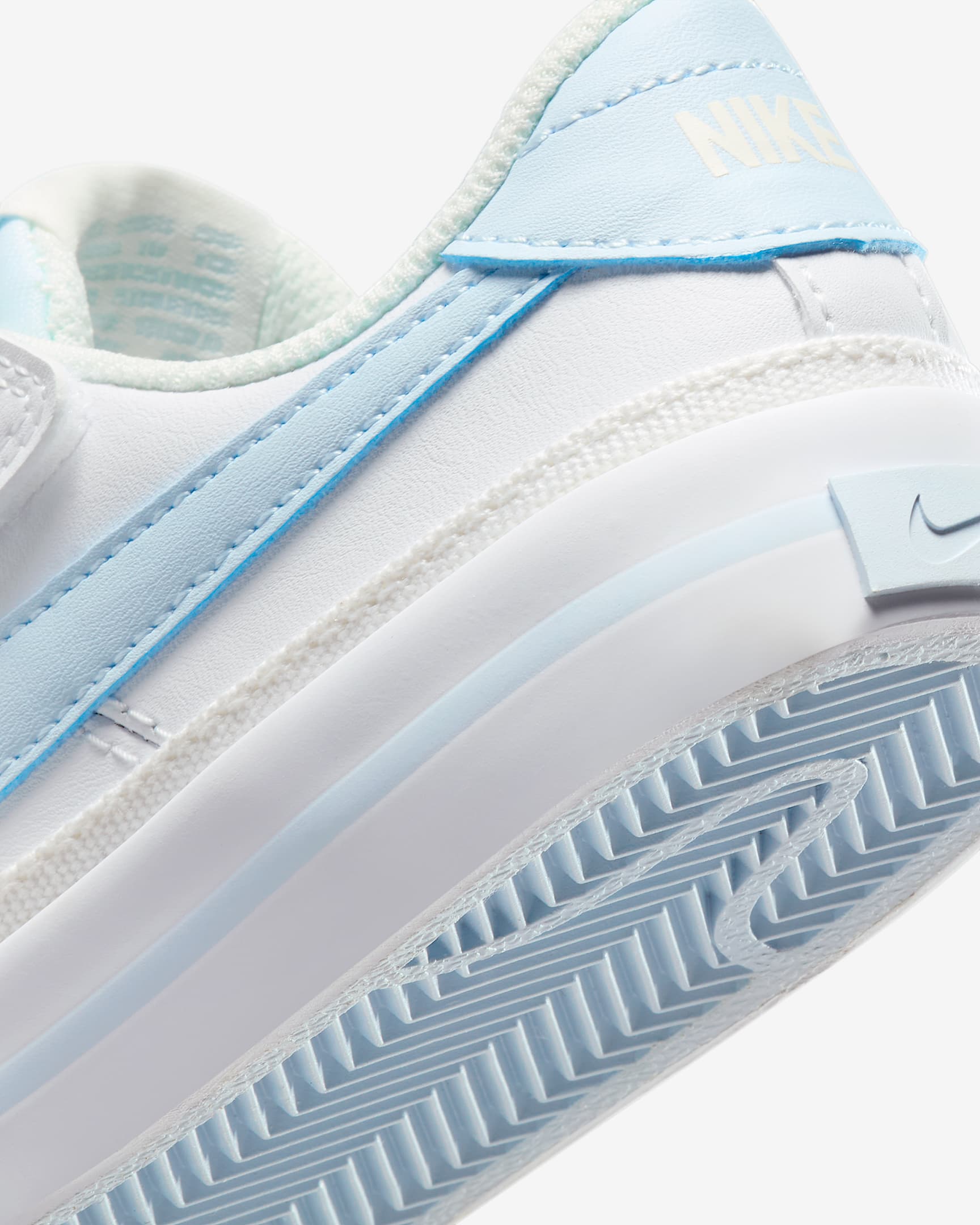 Nike Court Legacy Sneaker