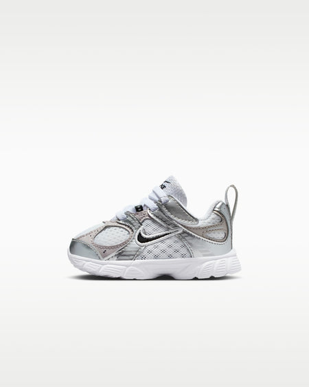 Nike V5 Rnr Sneaker