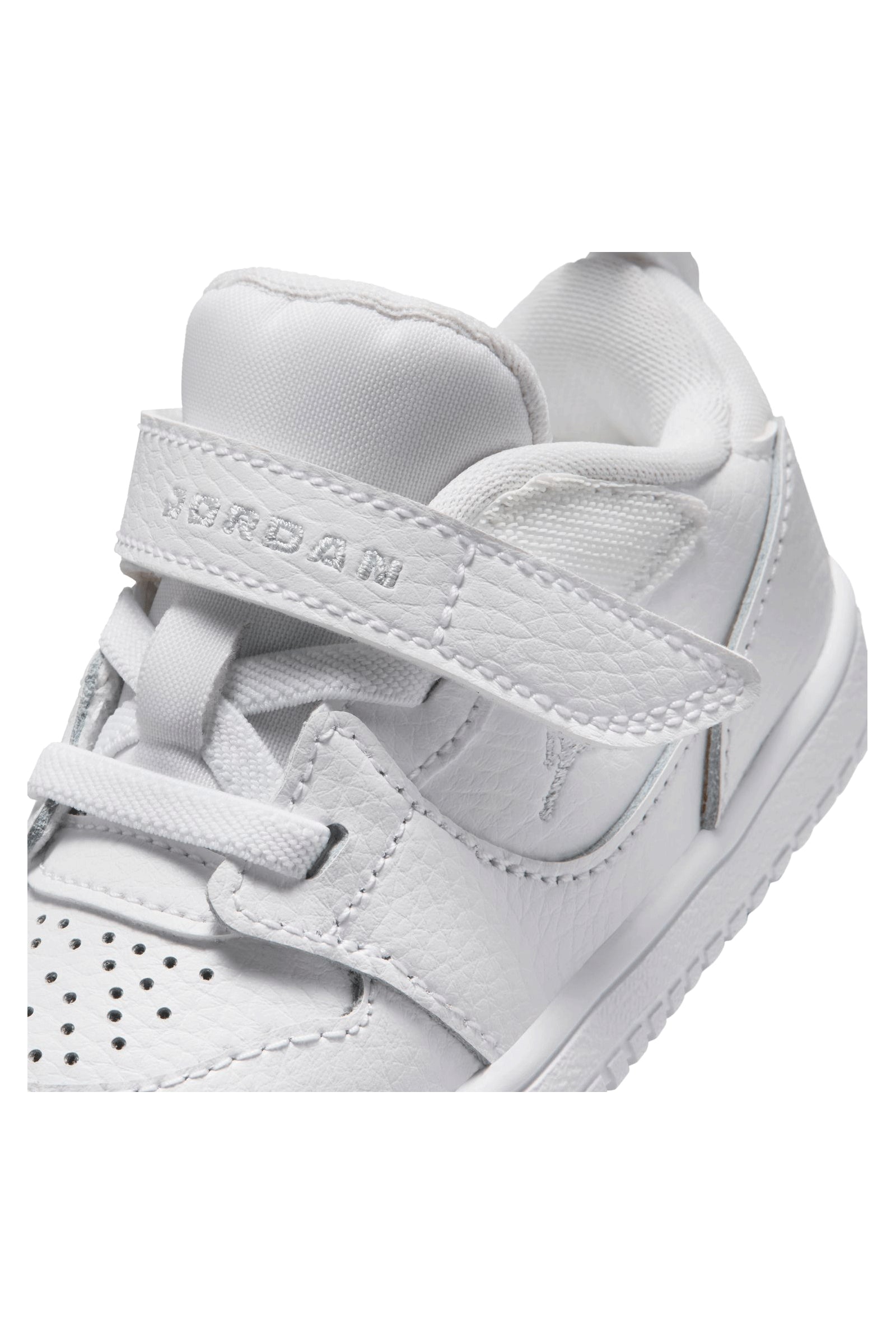 סניקרס נייקי Jordan Court Connect Low