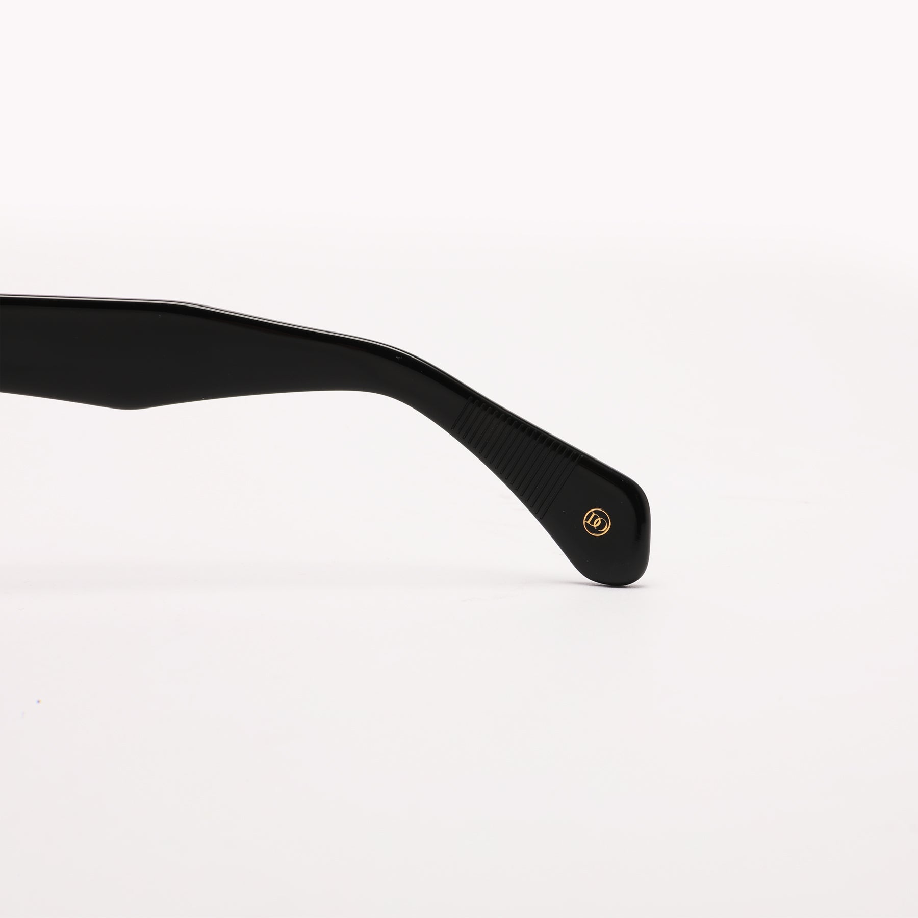 משקפי שמש דנון