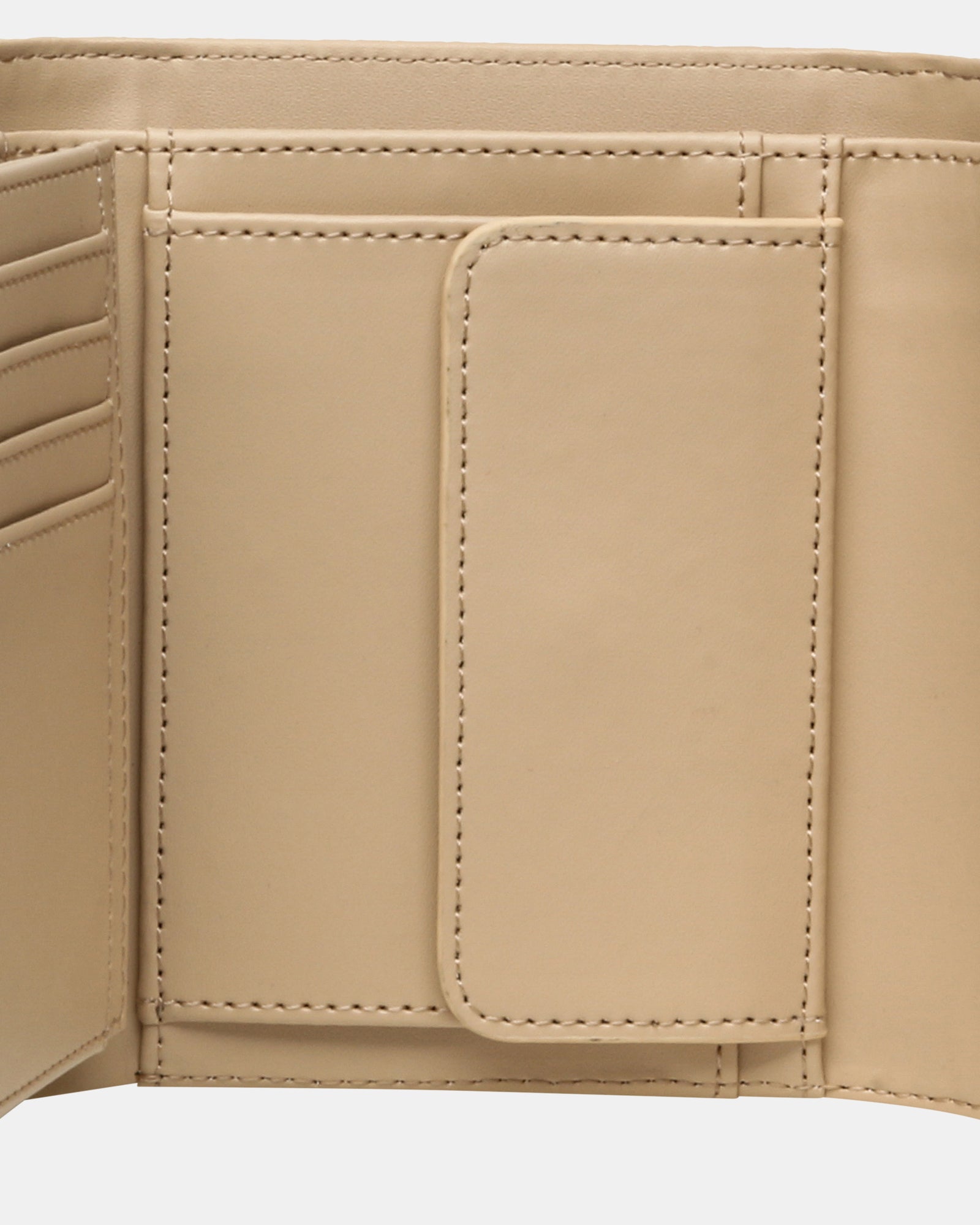 محفظة ستيف مادن Bswirly