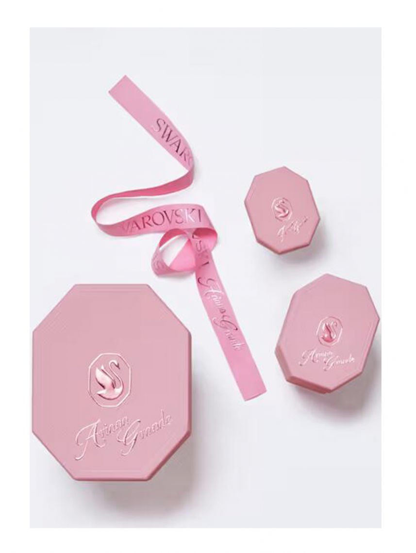 اسوارة سواروفسكي Ariana Grande