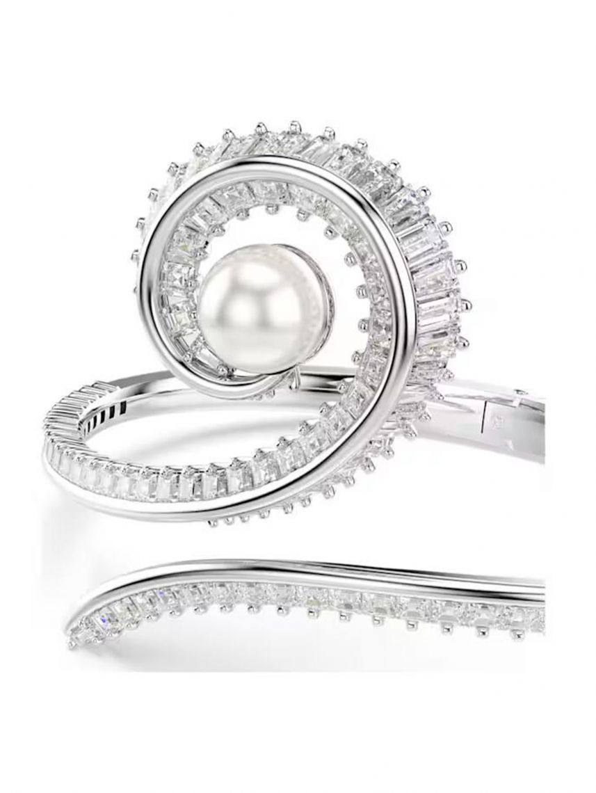 اسوارة سواروفسكي Ariana Grande