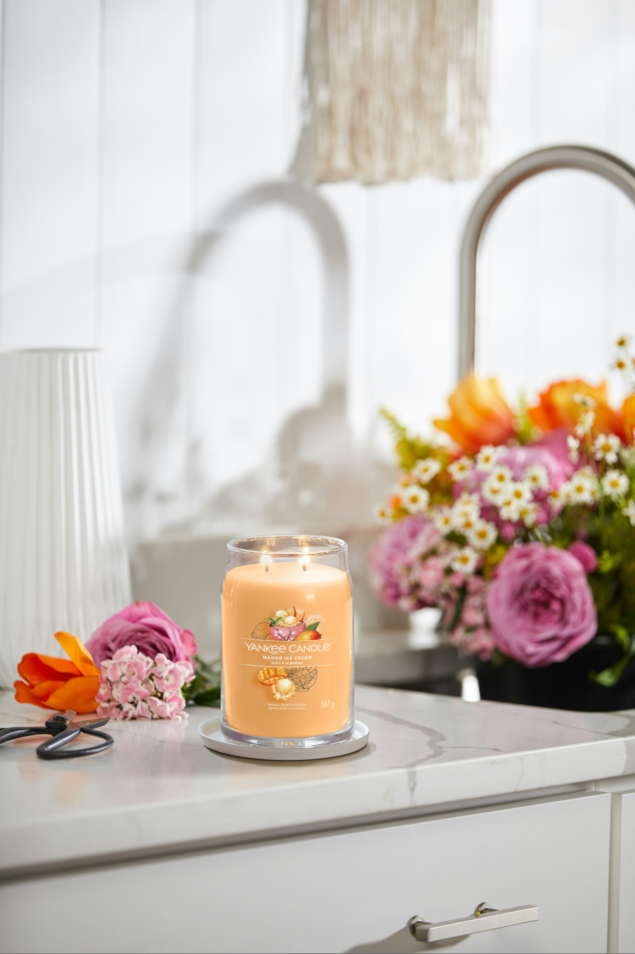 Yankee Candle Mango Ice Cream Signature Large Scented Candle