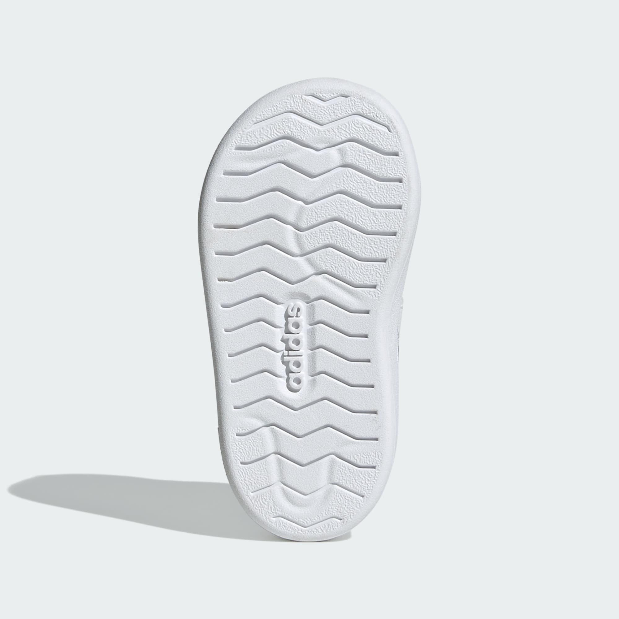 حذاء سنيكر اديداس Streettalk