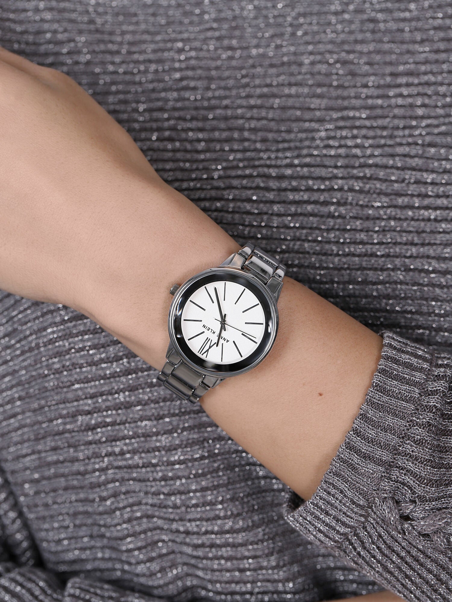 שעון אן קליין