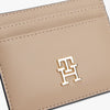 محفظة تومي هيلفيجر Th Monogram Plaque Card Holder