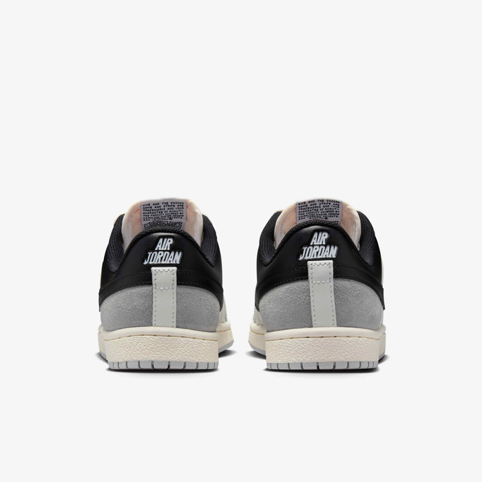 Nike Air Jordan Skyline Low Sneaker