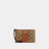 محفظة كوتش Corner Zip Wristlet In Signature Canvas