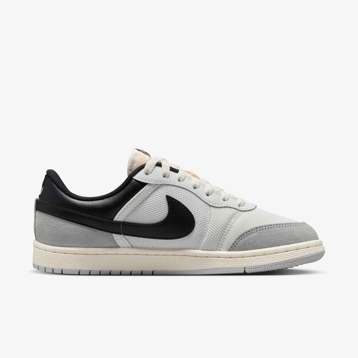 Nike Air Jordan Skyline Low Sneaker