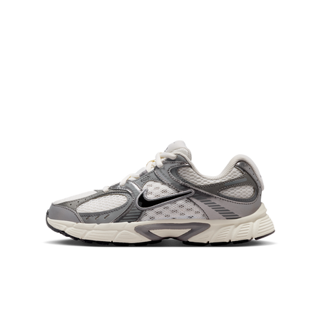 حذاء سنيكر نايك V5 Rnr