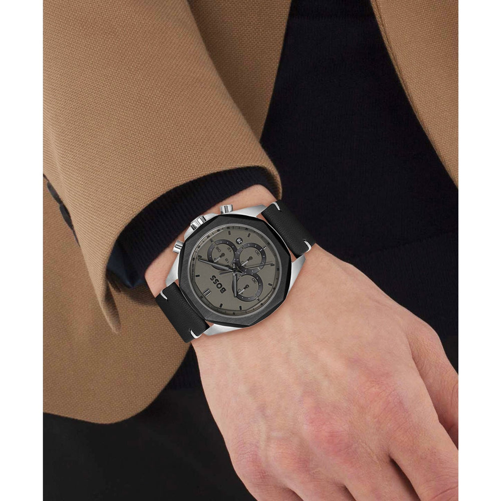 ساعة هيوجو بوس