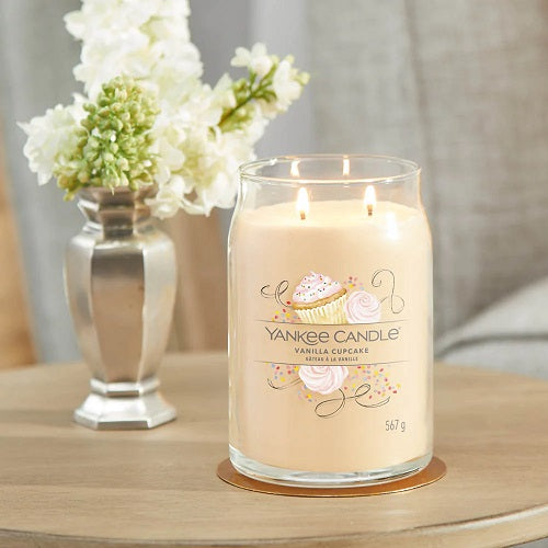 Yankee Candle Vanilla Cupcake Signature Scented Candle