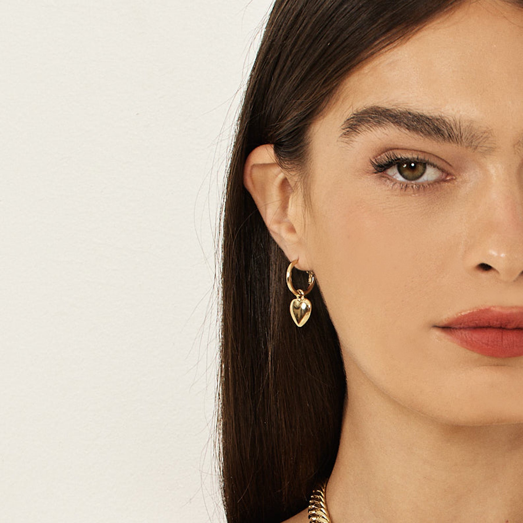 اقراط دانون