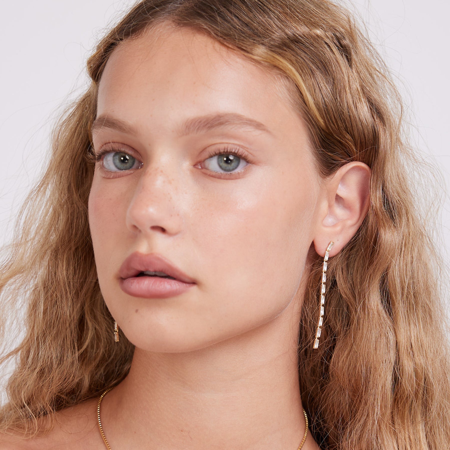 اقراط دانون