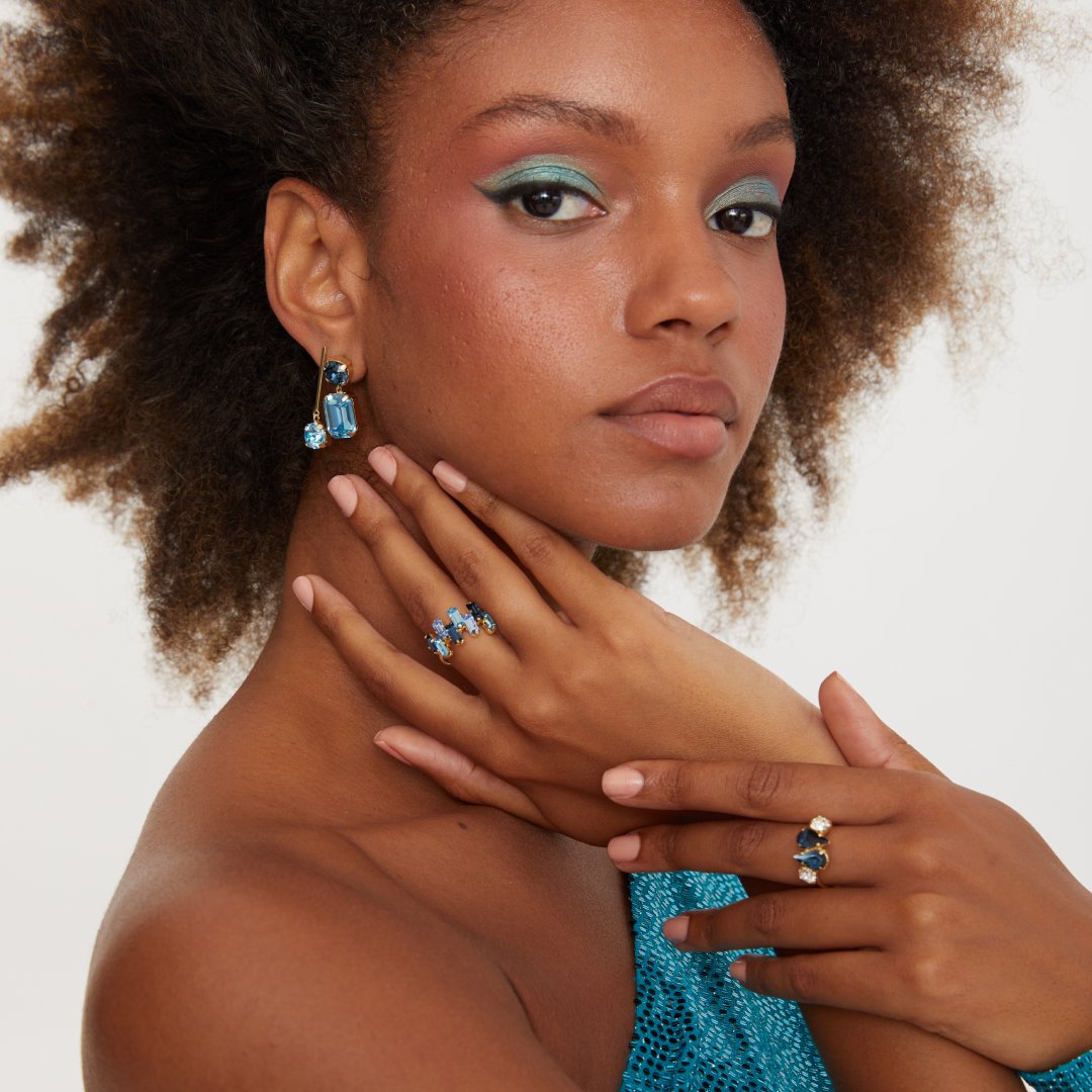 עגילים מעבדות