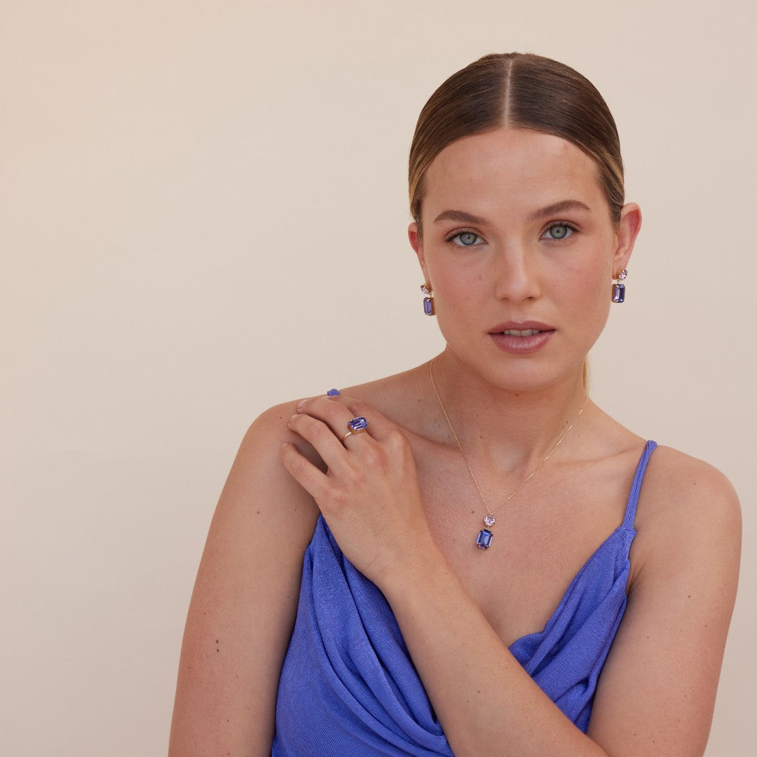 עגילים מעבדות